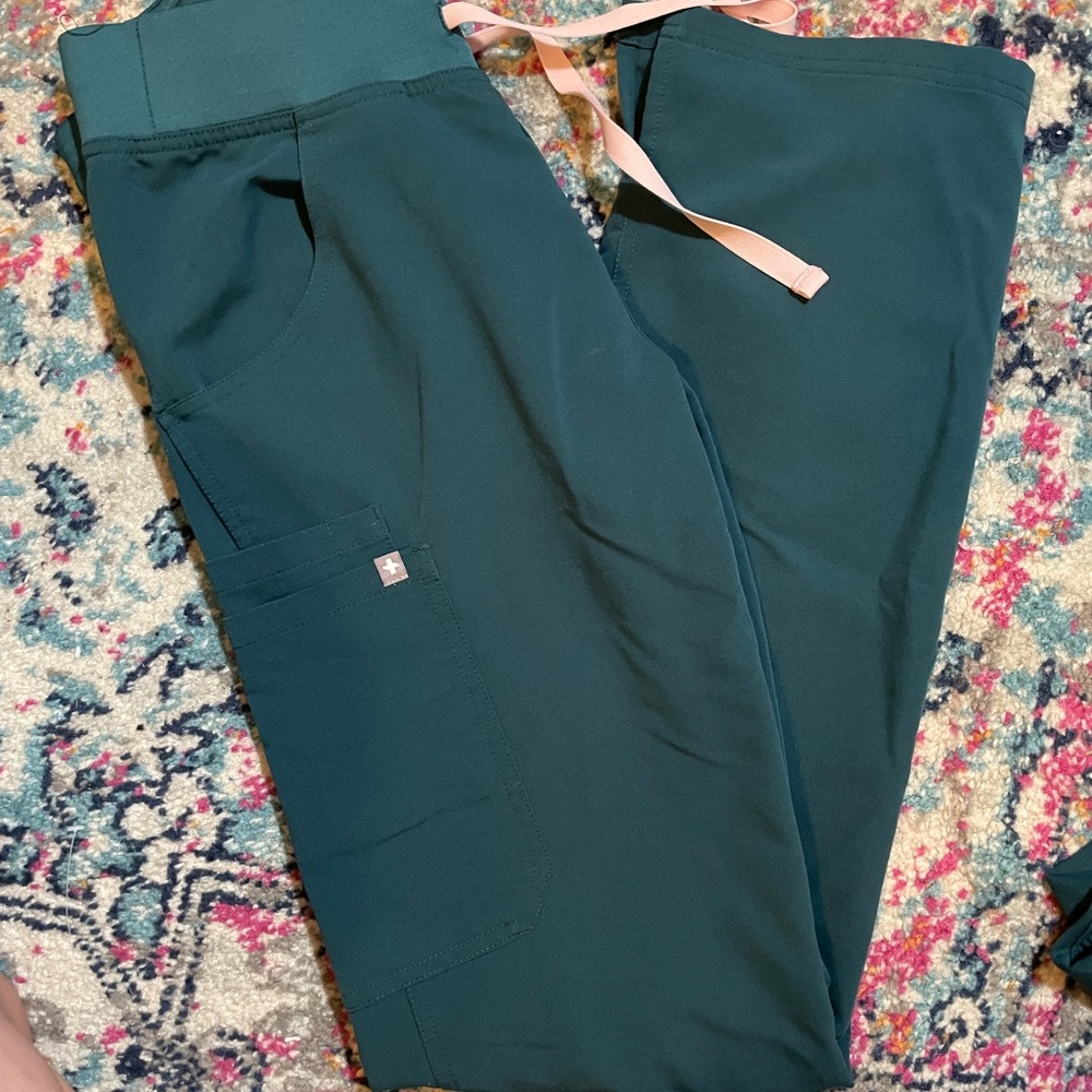 Figs xs tall scrub pants